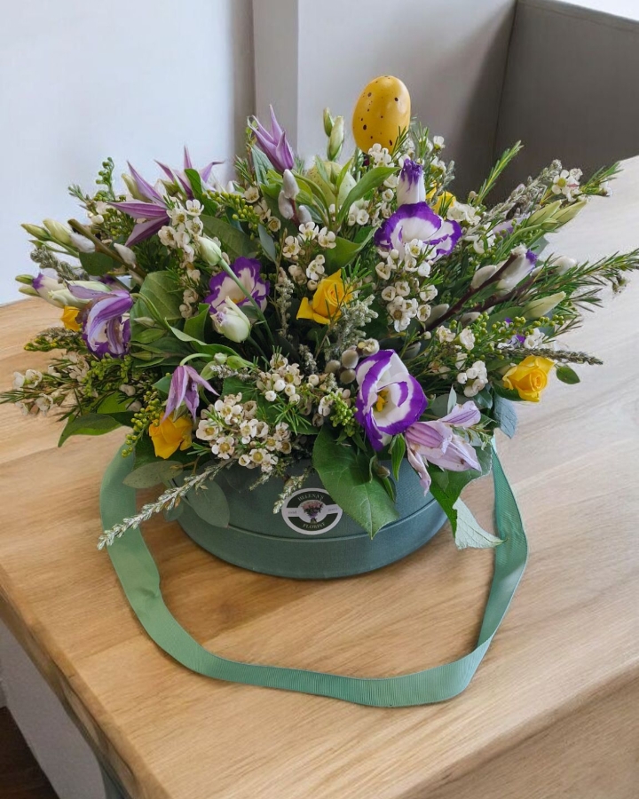 Easter fresh flowers hatbox