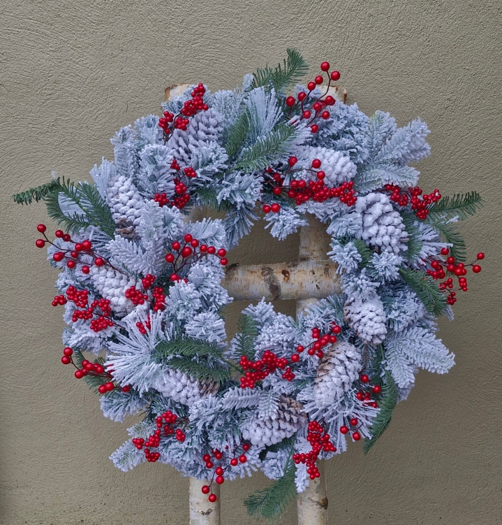Red and white frosted Wreath