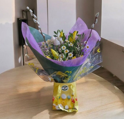 Easter Tulip and Pussy Willow Gift box